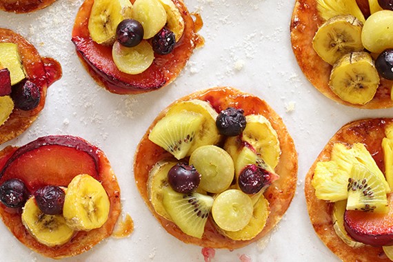 Fruit, Yoghurt and Jam Pizzas