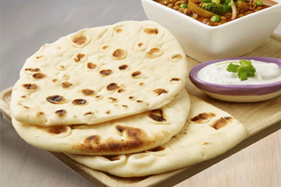 Lentil Dahl with Garlic & Herb Naan